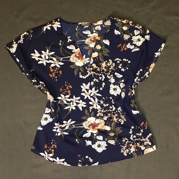Shein Top Floral Navy Blue Size Large - Picture 3 of 6